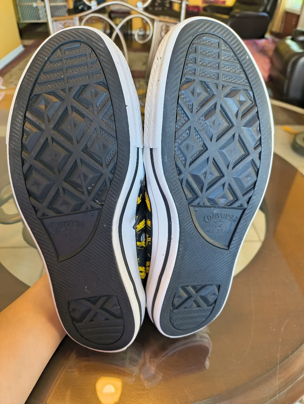 Andy Warhol X Converse Banana Print Low Top Chucks - Picture 5 of 6